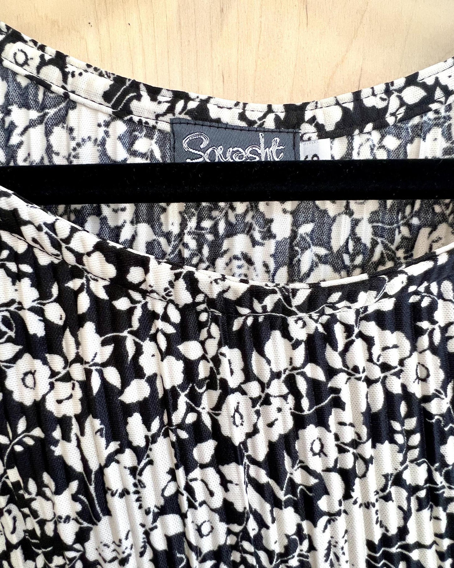 Squasht Puff Sleeve Top in Ditsy Floral