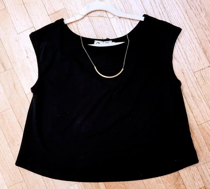 Croppish Tee - Black
