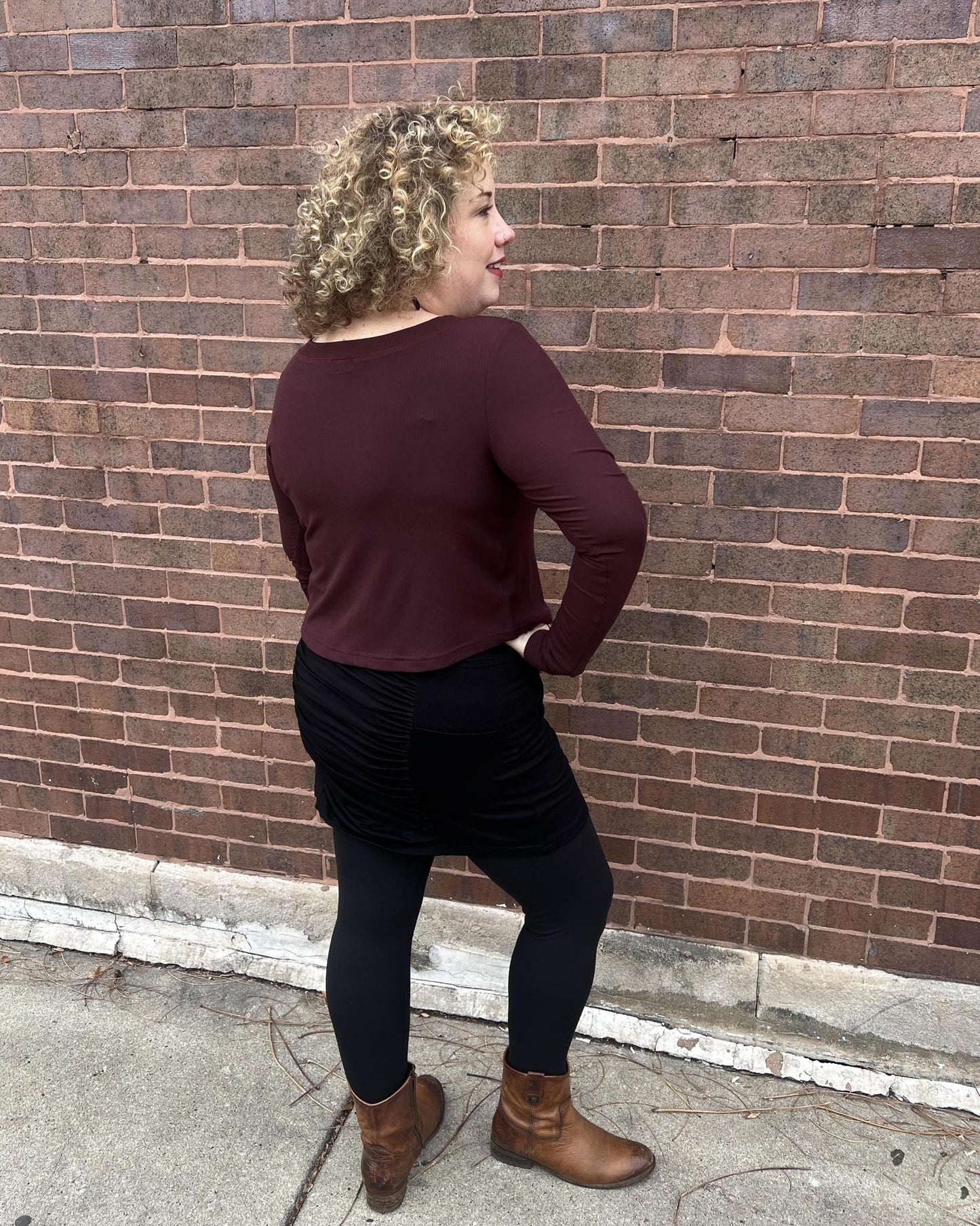 Long Sleeve Croppish Tee in Merlot Rib Knit