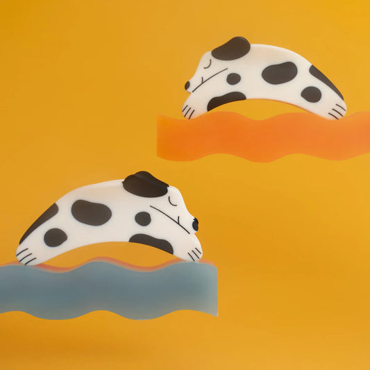 Spotted Puppy Hair Claw