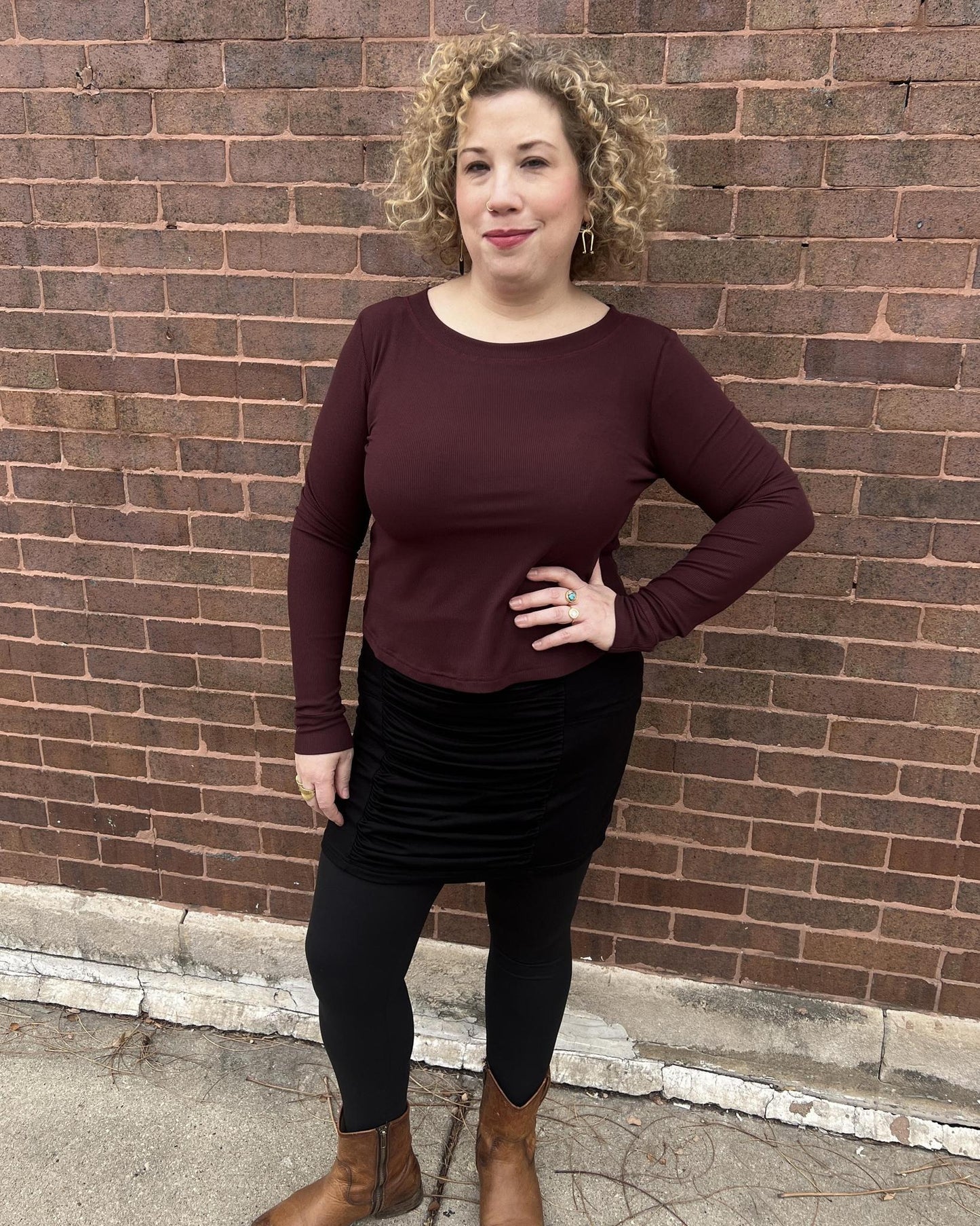 Long Sleeve Croppish Tee in Merlot Rib Knit