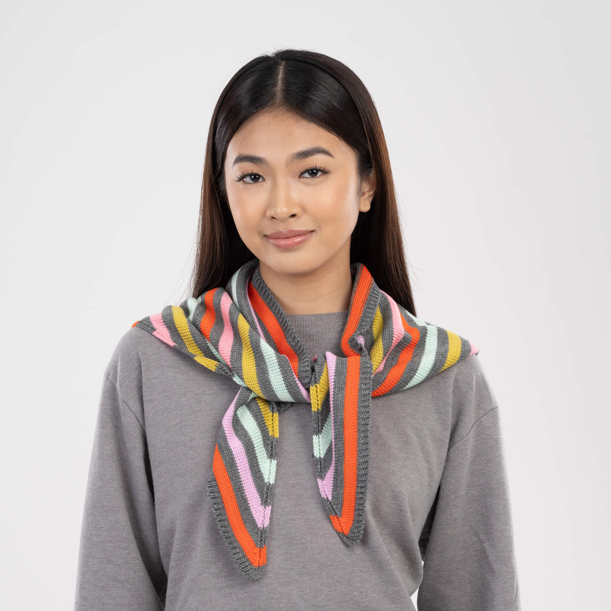 Color Stripe Triangle Scarf - Grey