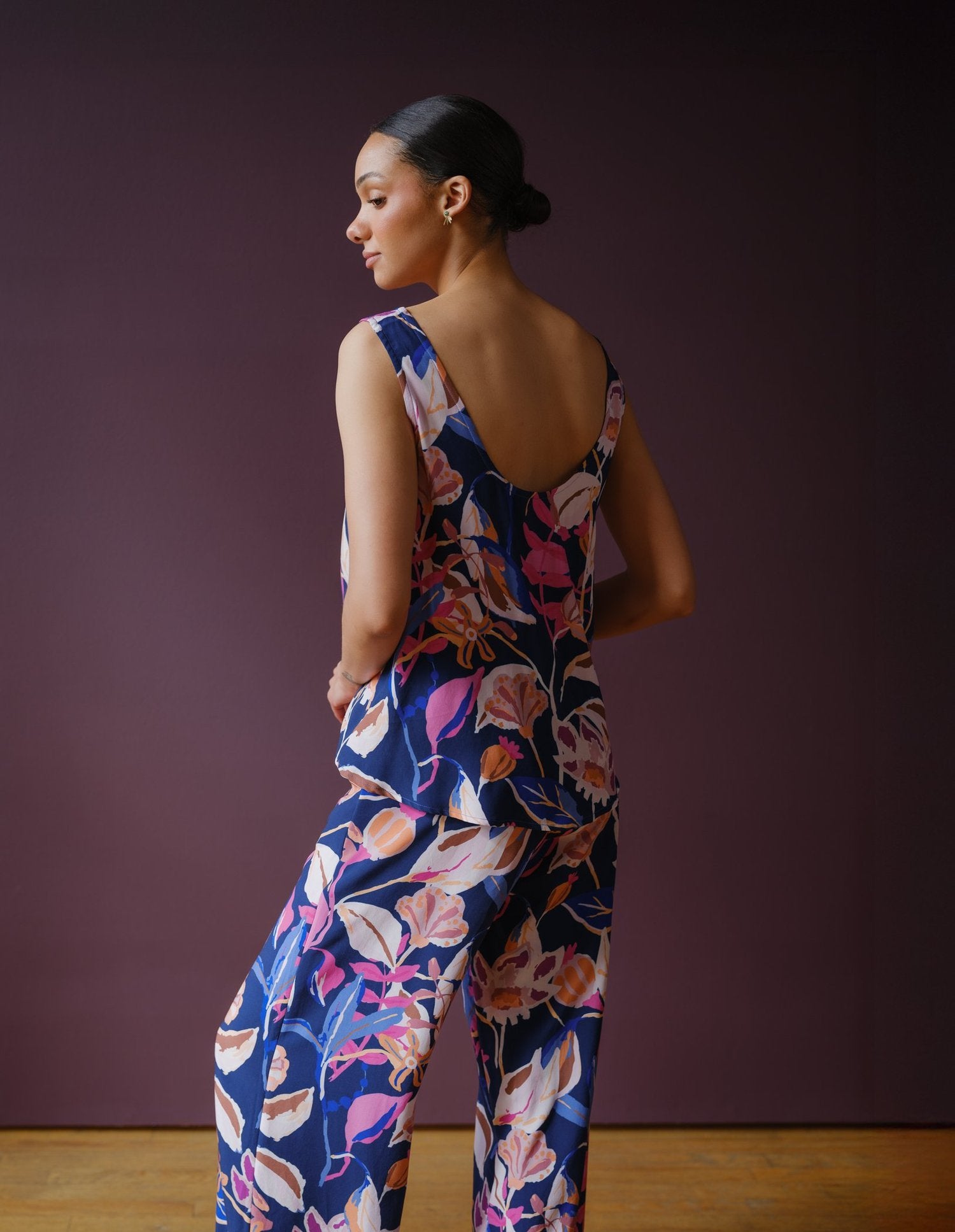 Luzon Pants in Navy/Pink Florals