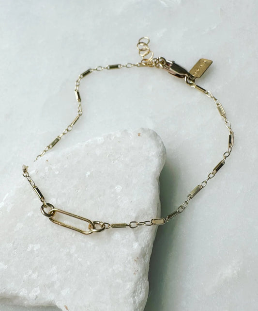 Dainty Paperclip Bar Chain Bracelet