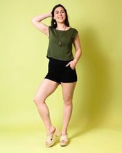 Croppish Tee - Olive