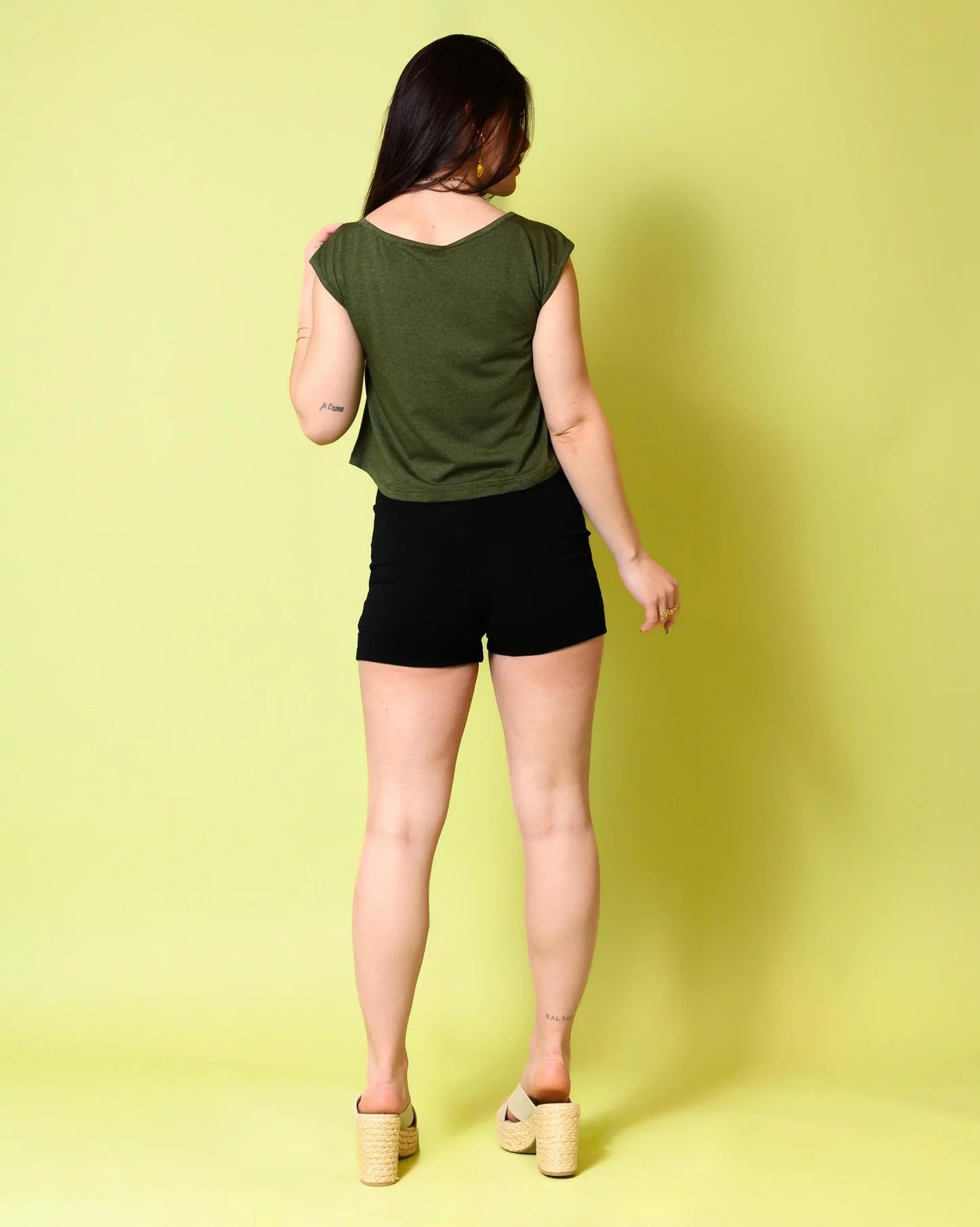 Croppish Tee - Olive