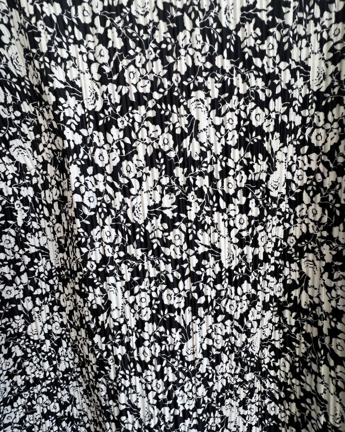Squasht Puff Sleeve Top in Ditsy Floral