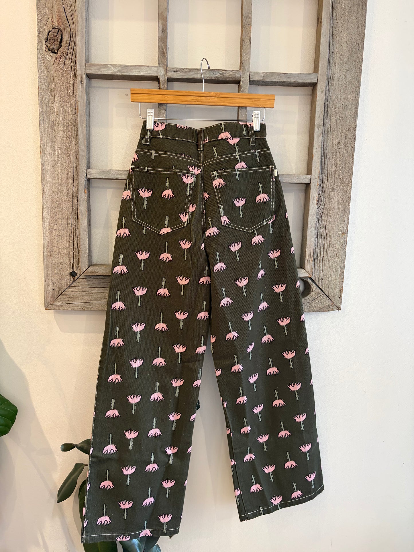 Tulip Wide Leg Jeans