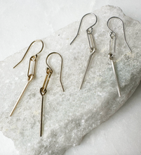 Link bar drop earrings