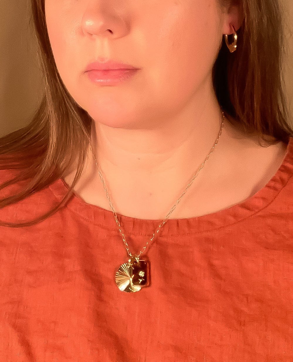 Tortoise Glass & Sunburst Charm Necklace