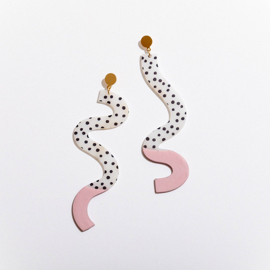 Dipped Squiggle Earrings: Pink