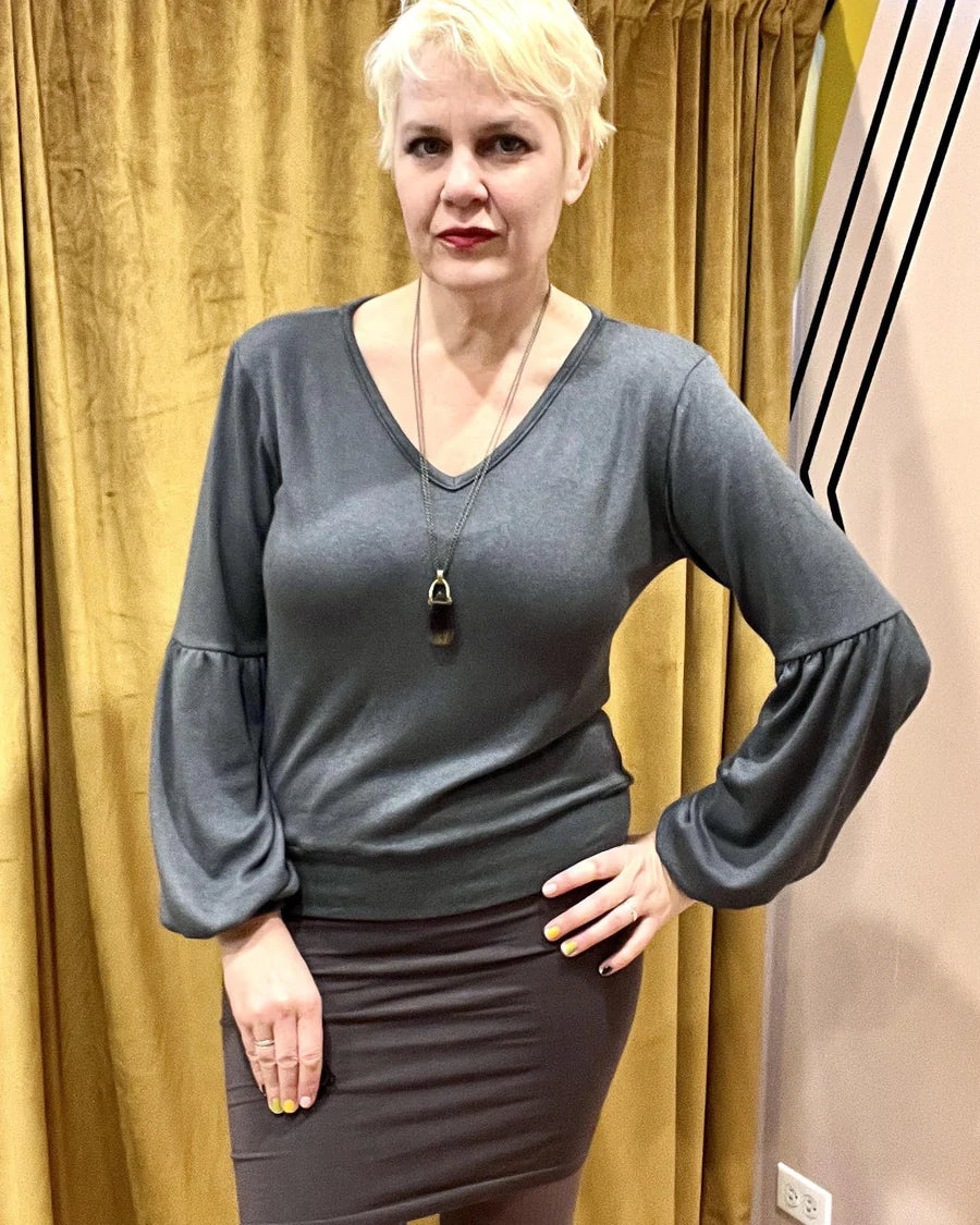 Viola Sweater in Steel Gray